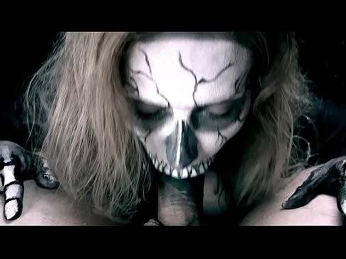 ❤️ Demon famke sûgje hoanne mei har swarte mûle en slikken cum. ❤❌ Superporno by wy ❌